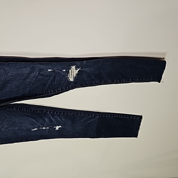 Abercrombie & Fitch dark wash 27x27 high rise skinny jeans - Picture 3 of 7